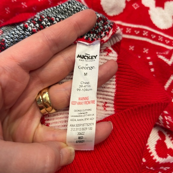 $80 Disney Mickey Mouse ugly Christmas sweater Fair aisle snowflake Unisex Large - Picture 6 of 8